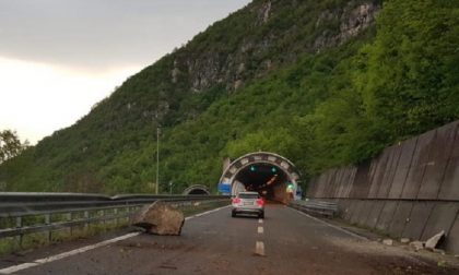 Frana sulla Statale 36, traffico in tilt tra Bellano e Lecco