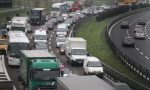 Diversi incidenti tra autostrada e Tangenziale: cinque feriti e traffico in tilt