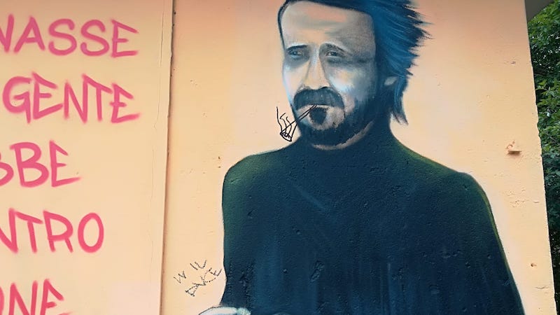 Murale di Peppino Impastato imbrattato con la scritta “Viva il duce”
