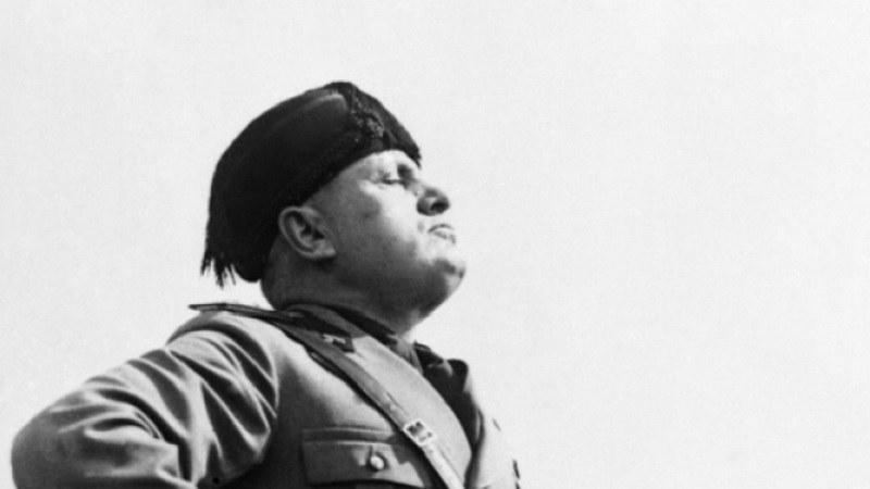 Salò, il Consiglio decide: rimane la cittadinanza onoraria a Mussolini