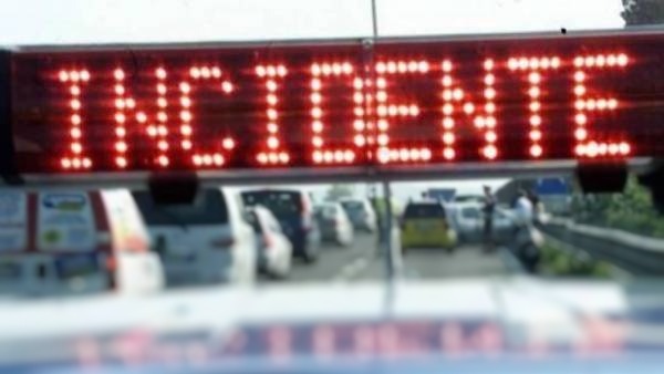 Incidente sulla A50: 58enne in gravi condizioni