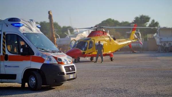 Malore alla guida, 68enne portata in ospedale in gravi condizioni