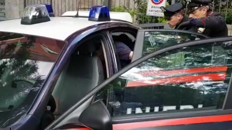 Minaccia ed estorsione a un 55enne malato: arrestato