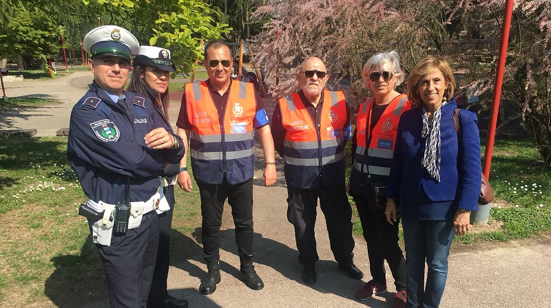 Contro i padroni incivili di cani, arrivano gli agenti accertatori a controllare FOTO