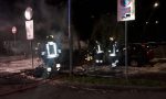 Un camper e due auto incendiate nella notte FOTO