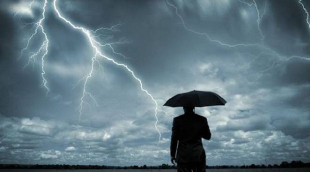 Meteo weekend, il bel tempo ha le ore contate: allerta piogge in pianura