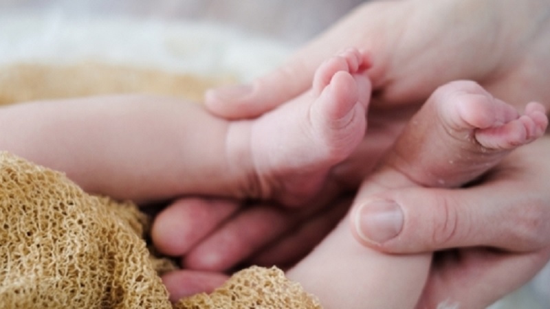 Mamma 27enne partorisce in un rudere abbandonato vicino al boschetto di Rogoredo