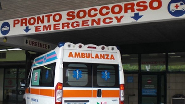 Investita sulle strisce pedonali, ferita una donna di 46 anni