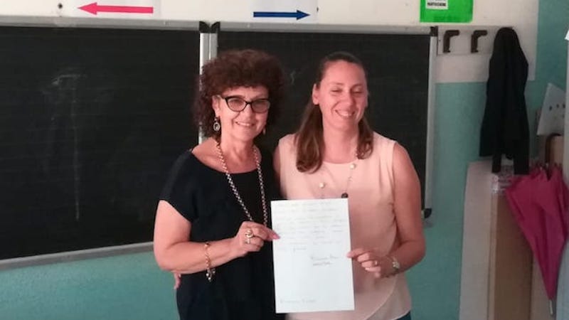 Niente compiti delle vacanze per la quarta elementare: “Divertitevi con le famiglie e amici”
