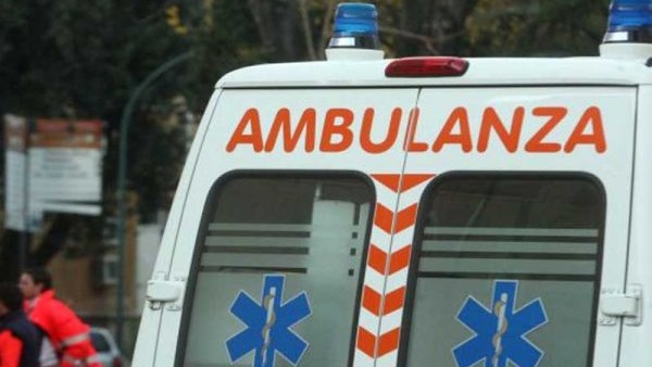 Incidente tra auto e moto: Tangenziale Ovest bloccata
