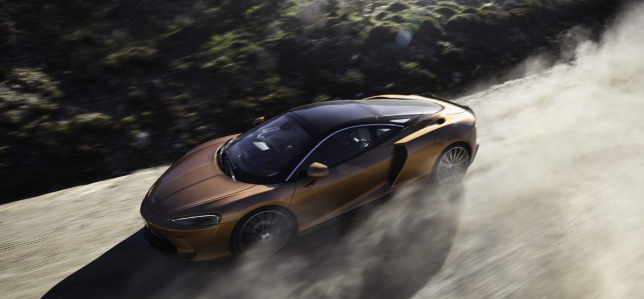 Nuova McLaren GT, la supercar superleggera