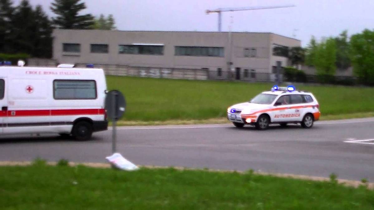 Operaio cade da sette metri a Buccinasco: è gravissimo