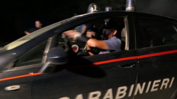 Rubava dalle macchine posteggiate fuori dal Latin Festival: arrestato