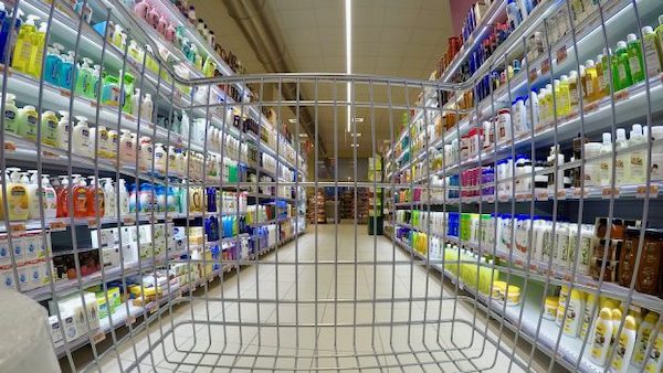 Si finge disabile per rubare nel supermercato: arrestato