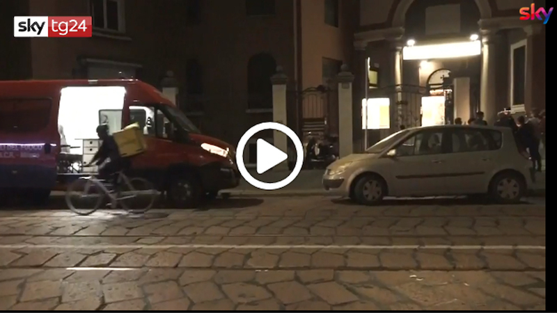 Crolla il controsoffitto al cinema Ariosto: una coppia ferita