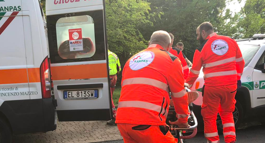 Macchina investe ragazza che attraversa la strada: atterra l’elisoccorso