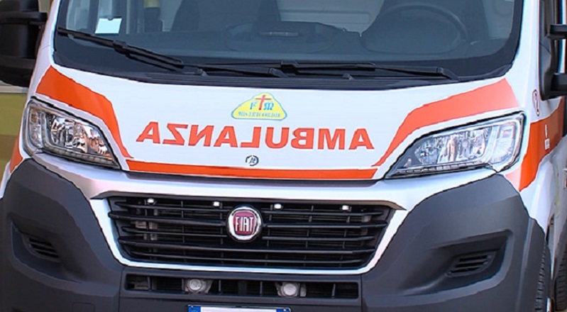 Incidente Vecchia Vigevanese: auto investe ciclista