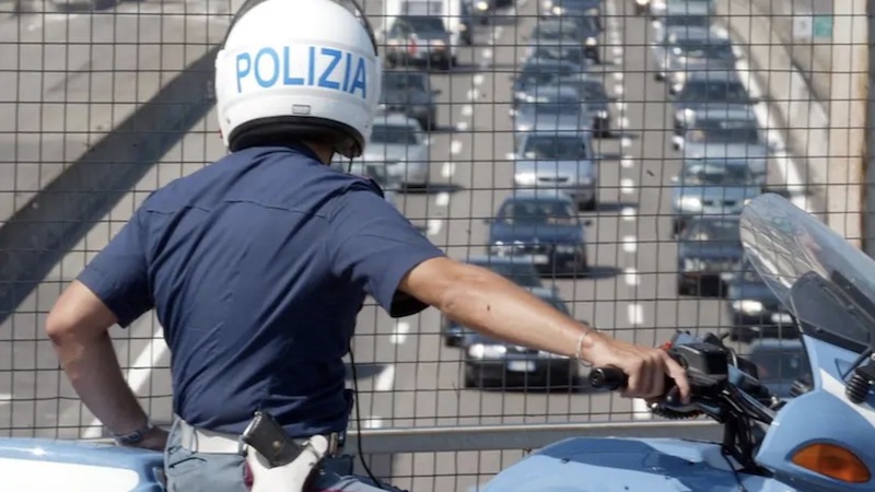 Incidente sulla Tangenziale Ovest, due macchine coinvolte