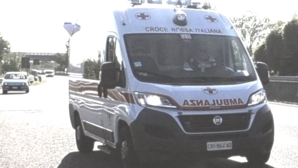 Incidente lungo la ss412: morto un uomo di 57 anni