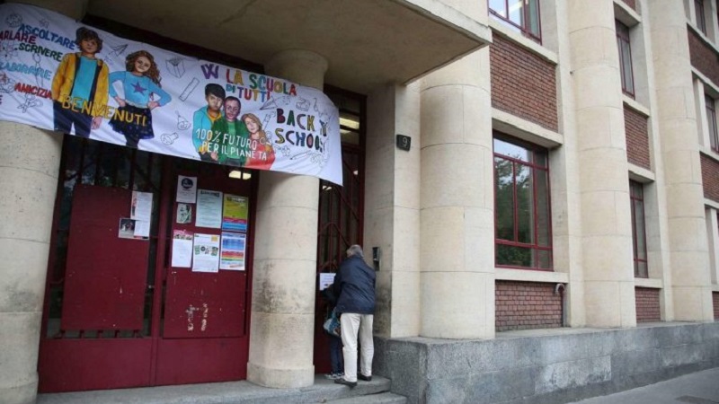 La maestra del bimbo morto a scuola: “Darei la vita pur di riaverlo”