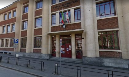 Morto il bambino precipitato a scuola: si indaga per omicidio colposo