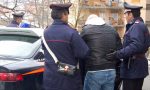 Picchia la ex con un bastone e la chiude a chiave con un complice: arrestati