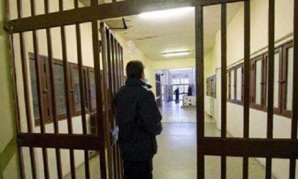 Agente preso in ostaggio e aggredito nel carcere di Opera: la denuncia dei sindacati