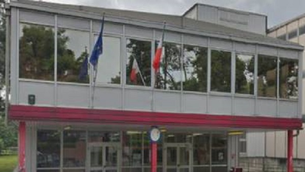 Spray al peperoncino spruzzato a scuola, alunni intossicati
