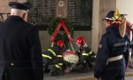 La polizia locale di Milano rende omaggio ai vigili del fuoco morti