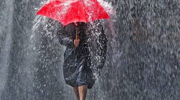 Meteo weekend: Ancora pioggia per tutto il fine settimana, Protezione Civile in allerta
