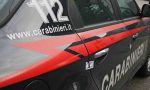 Ragazzini prendono a sassate l'ambulanza e la macchina dei carabinieri