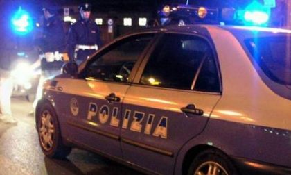 Scritta di 15 metri contro le forze dell'ordine: arrestati imbrattatori