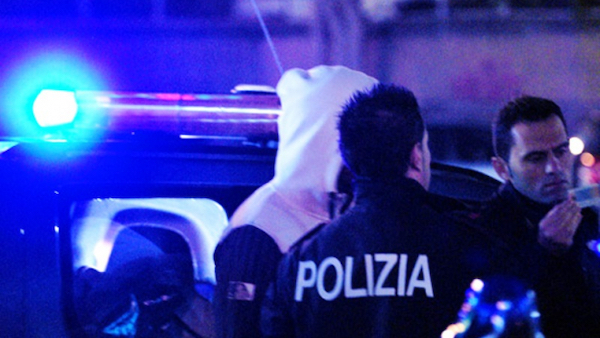 Rapine, danneggiamenti e spaccio: gli arresti della polizia nella notte di Natale