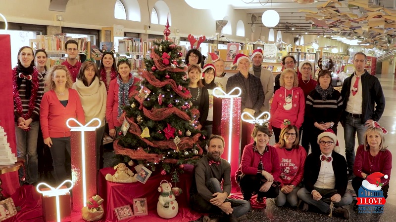 La Biblioteca Cascina Grande augura buone feste con un video natalizio VIDEO