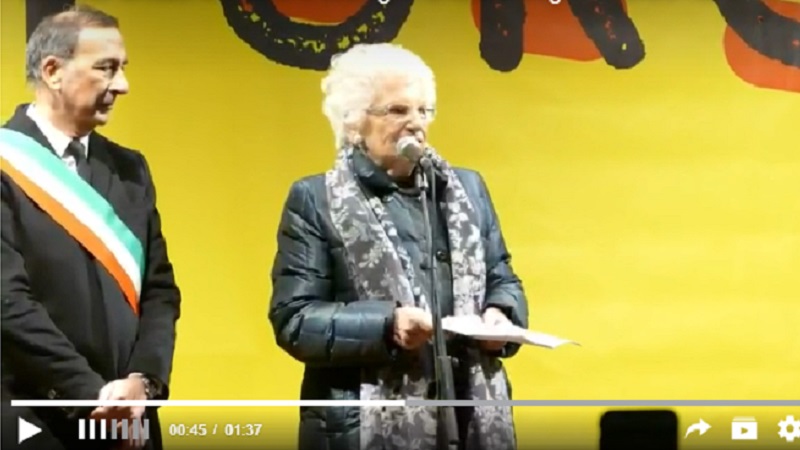 Seicento sindaci a Milano a sostegno di Liliana Segre e contro l’odio VIDEO
