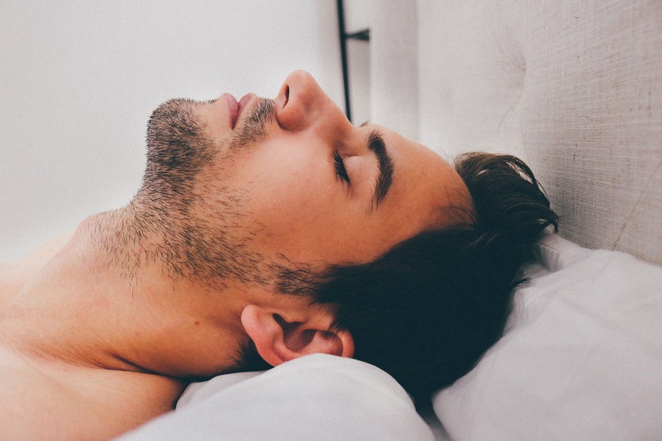 Che cosa è la forfora? Cause e trattamento