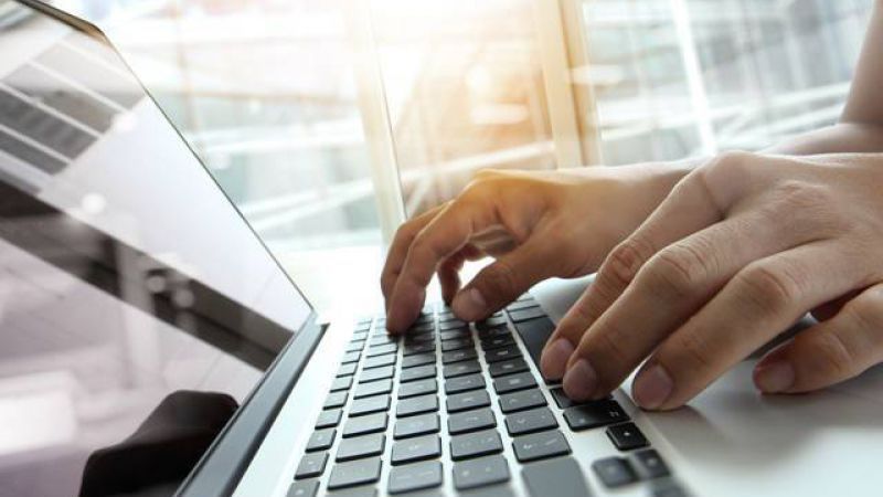 Vende merce su Marketplace, prende i soldi e sparisce: ecco la truffatrice seriale