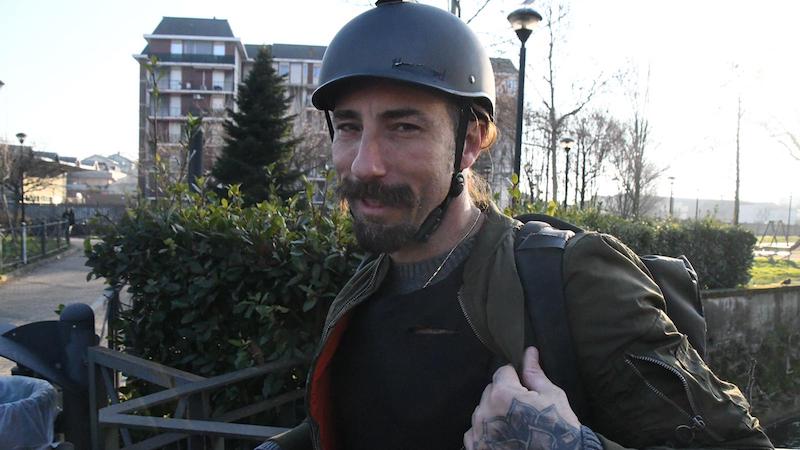 Brumotti accoltellato a Monza oggi pomeriggio