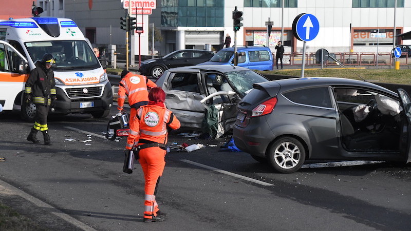Incidente sulla Vigevanese, le condizioni del 12enne coinvolto migliorano