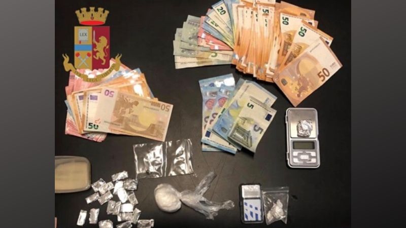 Spaccia cocaina nella sua trattoria: arrestata donna di 54 anni