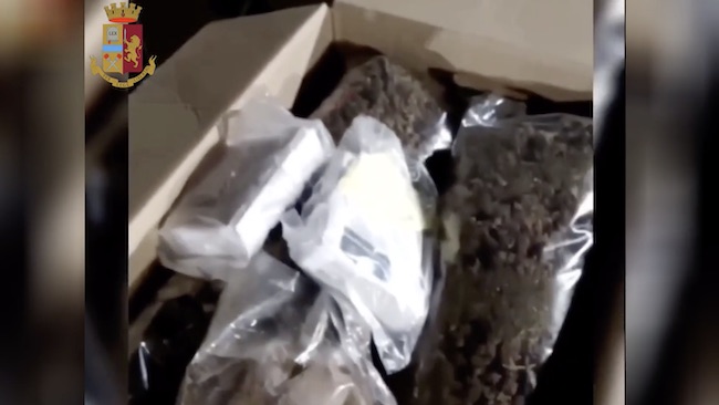 Sequestrati 40 chili di marijuana e hashish, arrestato spacciatore VIDEO