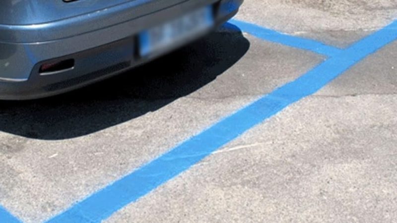 Scontro tra maggioranza e opposizione sull’aumento della tariffa dei parcheggi in centro