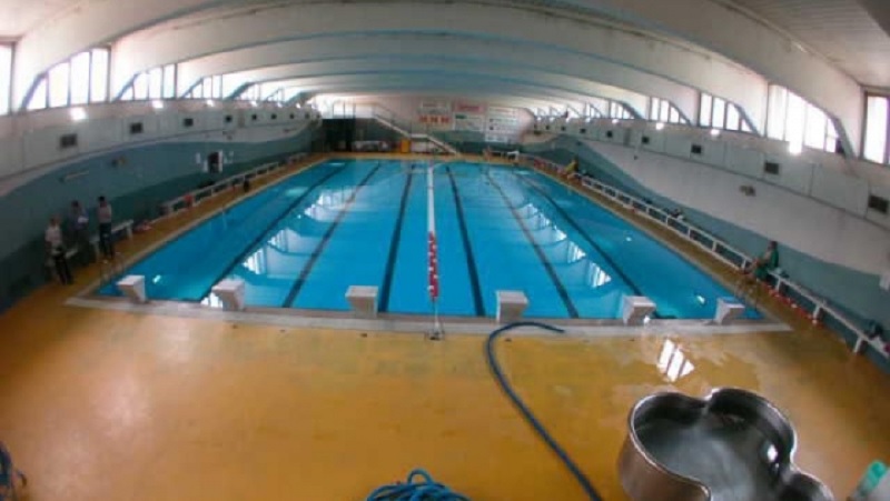 Malore in piscina durante il corso di nuoto, muore a 32 anni