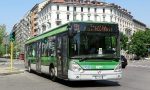 Palpeggia nelle parti intime una 12enne sul bus: arrestato