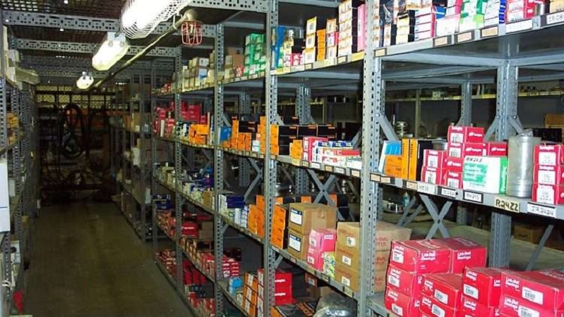 Dipendenti rubavano farmaci in azienda per rivenderli sul mercato nero: 17 denunciati