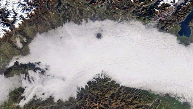 Oggi nuvole, weekend con sole e nebbia a Milano | Previsioni meteo