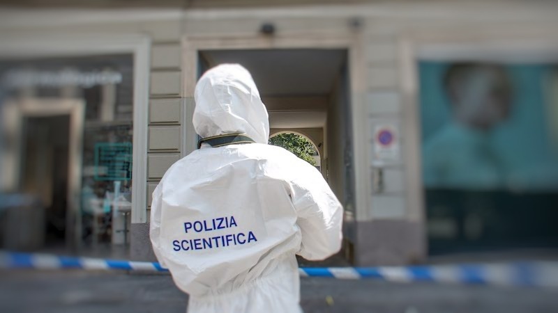 Accoltellò donna in strada a Milano, “in carcere sto meglio”