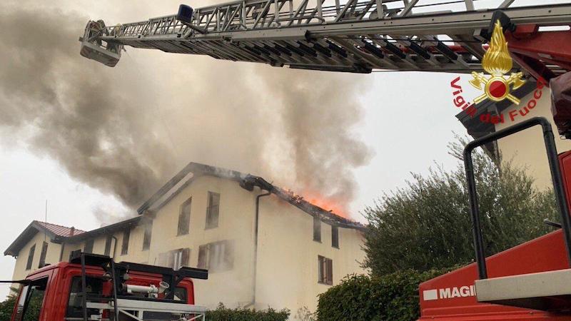 Incendio in una villetta a Busnago VIDEO e FOTO