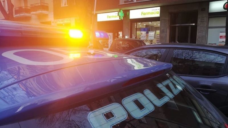 Rapina farmacia, ma non riesce a sfuggire alla cattura