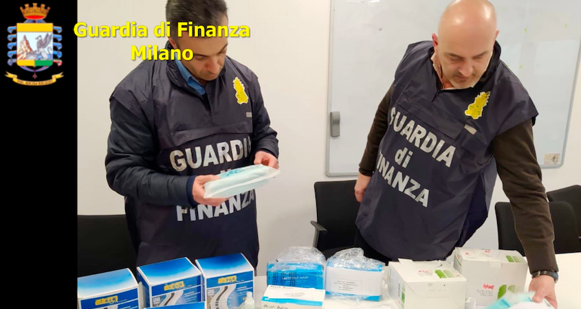 Mascherine e gel disinfettanti venduti online a prezzi esagerati: maxi sequestro dei finanzieri